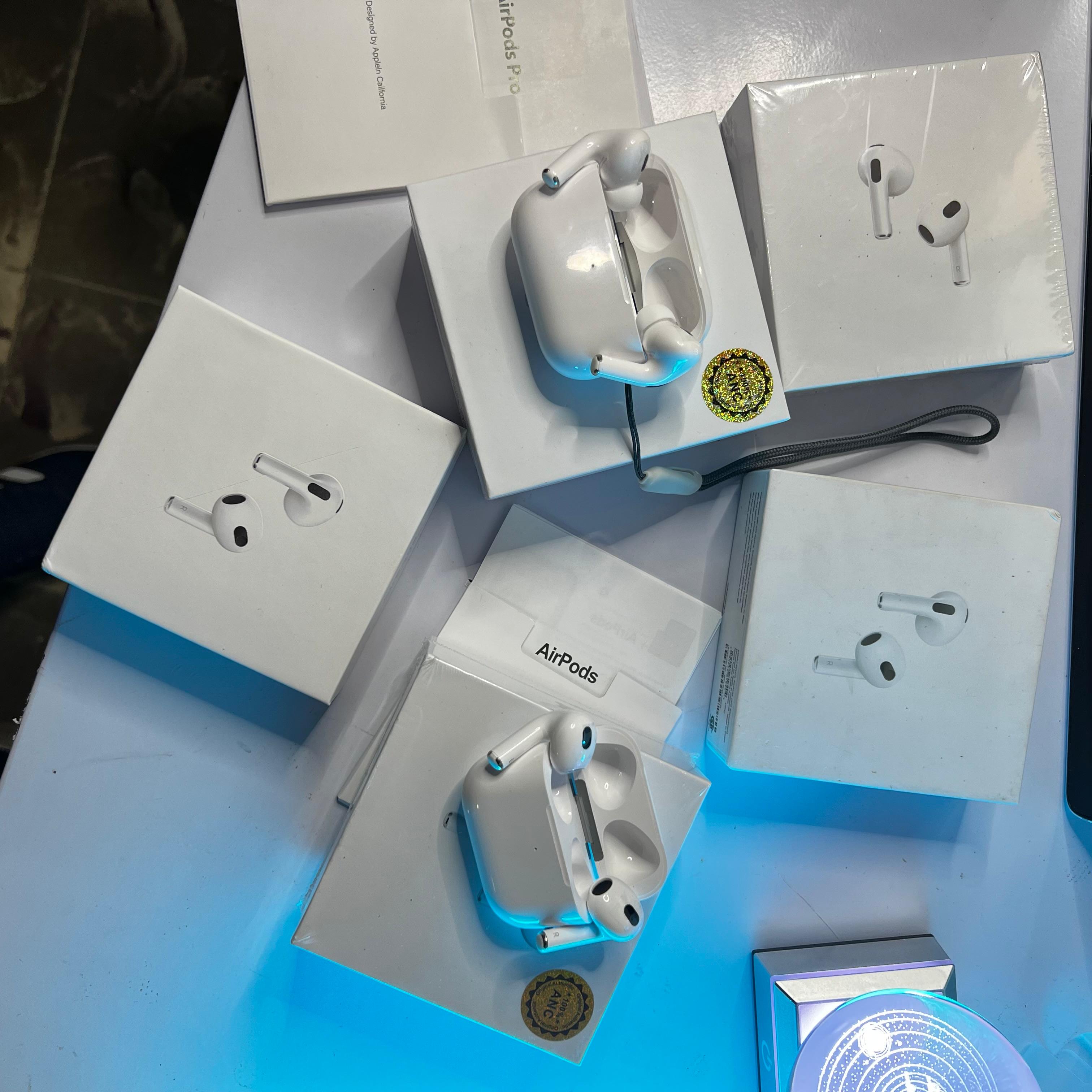 AirPods Pro 2 - AirPods 3 Gen